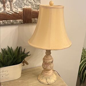 Vintage Elegant Cream Table Lamp 23” tall. Silky shade.